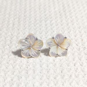 Plumeria Shell Pearl Stud Earrings
